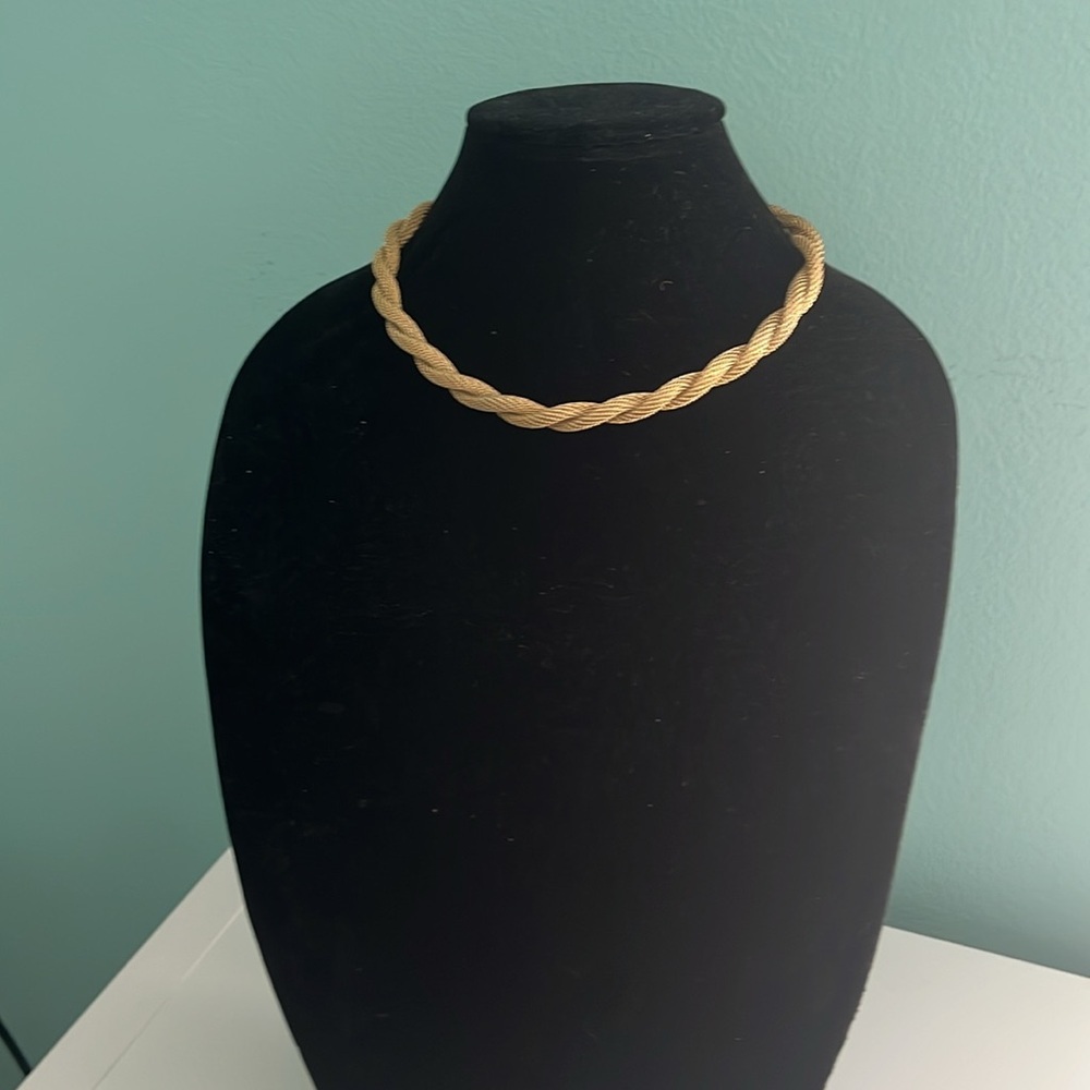Vintage Gold Tone Twisted Mesh Statement Necklace